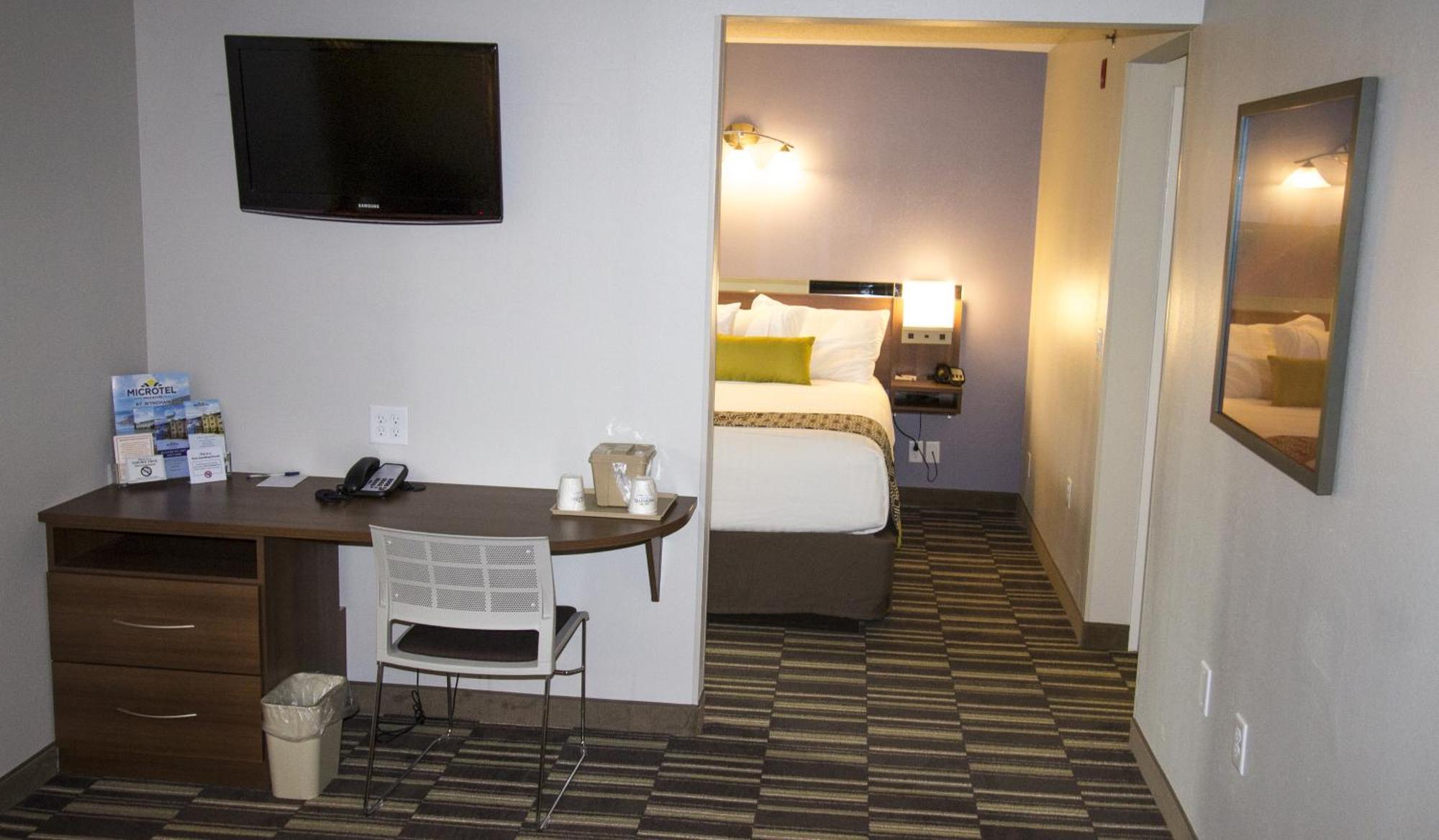 Microtel By Wyndham Victor Quarto foto