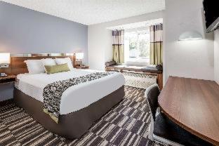 Microtel By Wyndham Victor Quarto foto